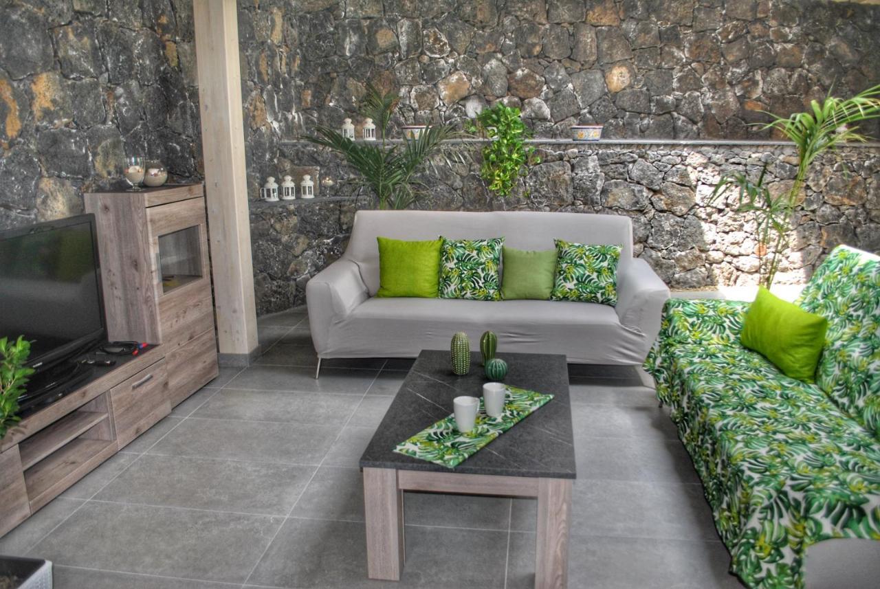 Villa Dedalisa By Holidayngo Acireale Exteriér fotografie