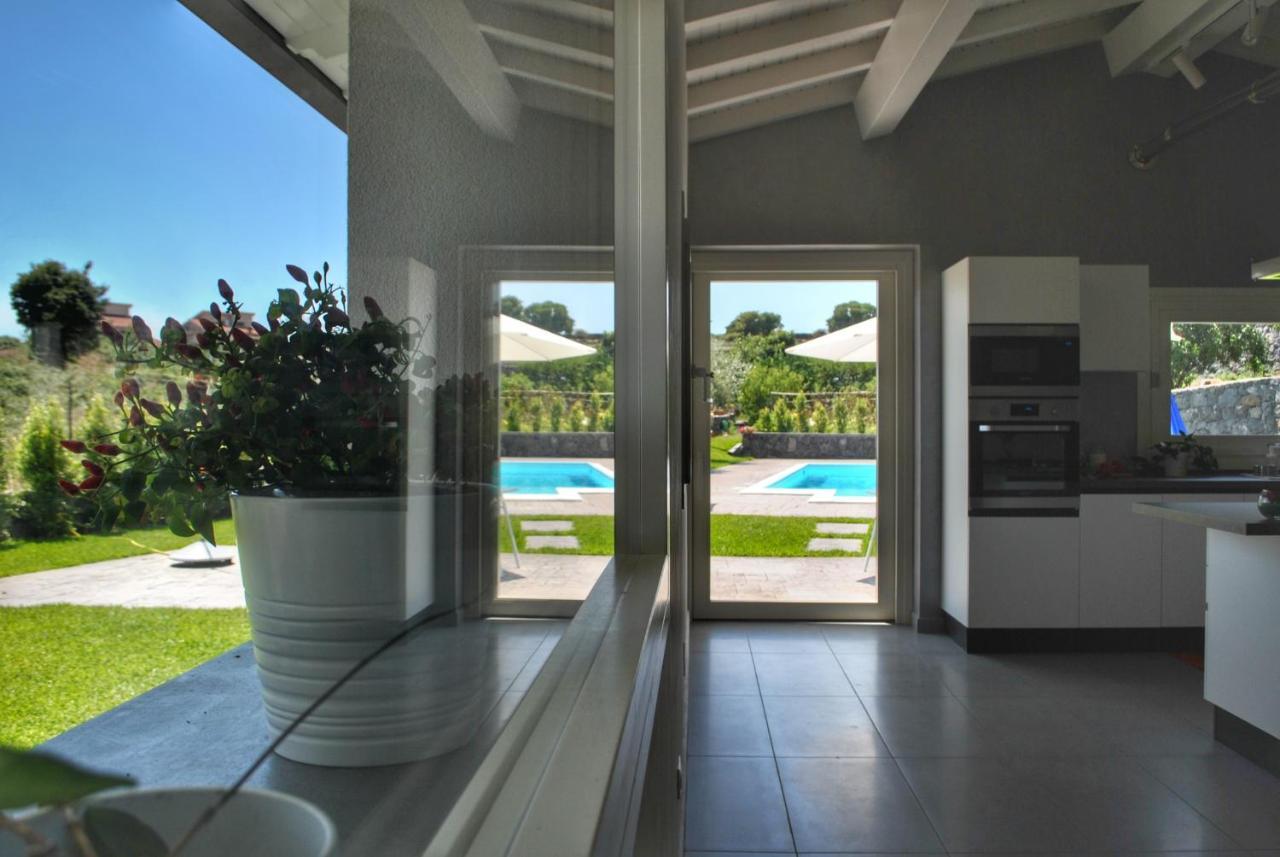 Villa Dedalisa By Holidayngo Acireale Exteriér fotografie